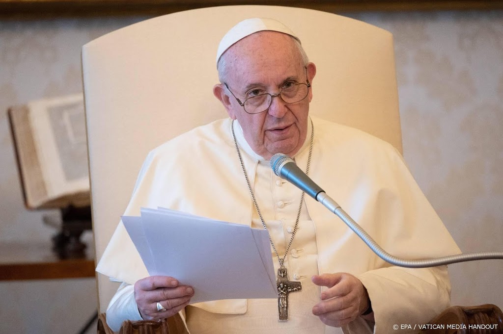 Paus roept in nieuwe encycliek op tot meer solidariteit