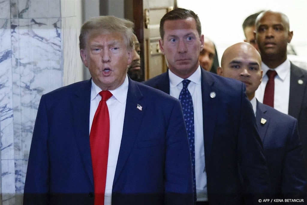 Spreekverbod Trump na opmerkingen over griffier in rechtszaak