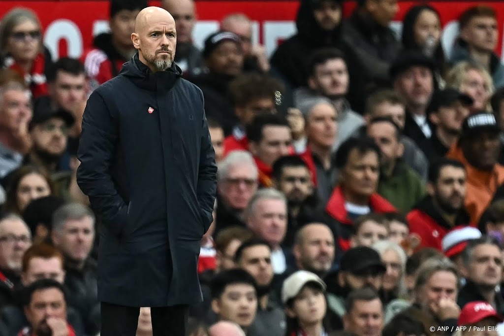 Ten Hag vraagt om geduld en wil pas aan eind van seizoen oordelen