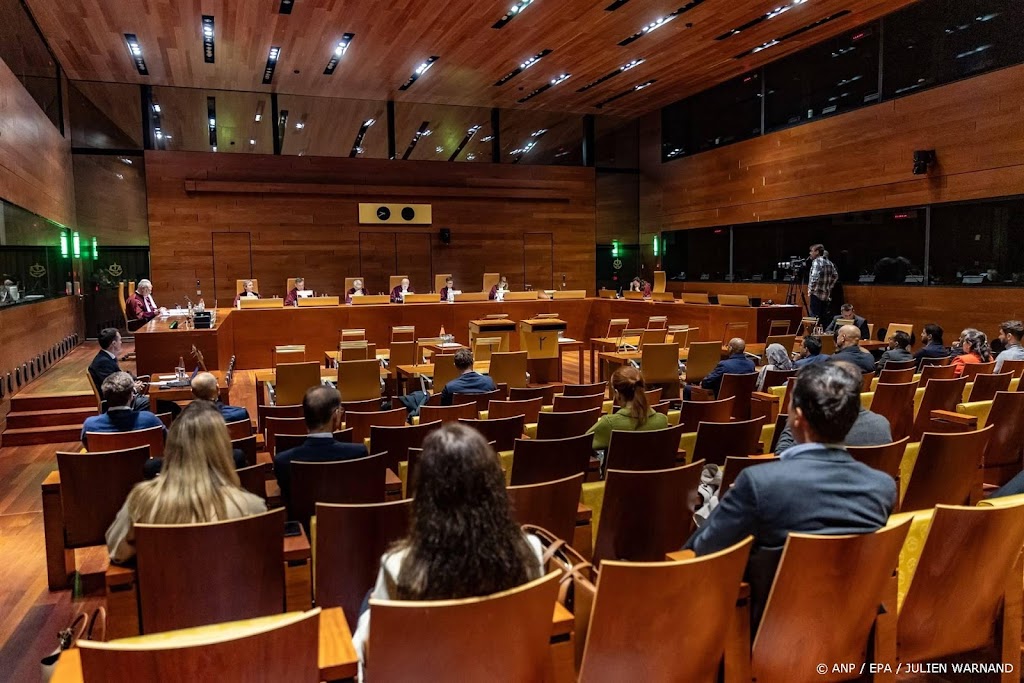 VSR: EU-uitspraak over voetbaltransfers kent voor- en nadelen