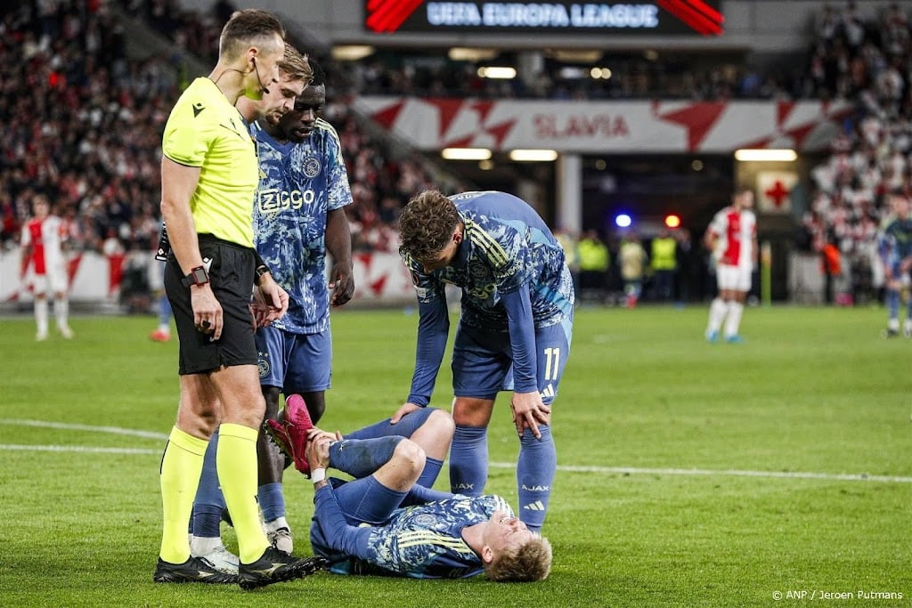 Ajax rekent voorlopig niet op geblesseerde Hlynsson
