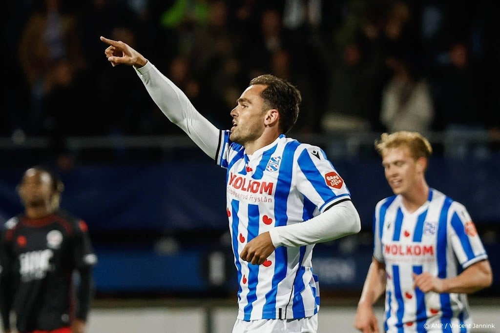 Kersten schiet sc Heerenveen in blessuretijd langs Excelsior