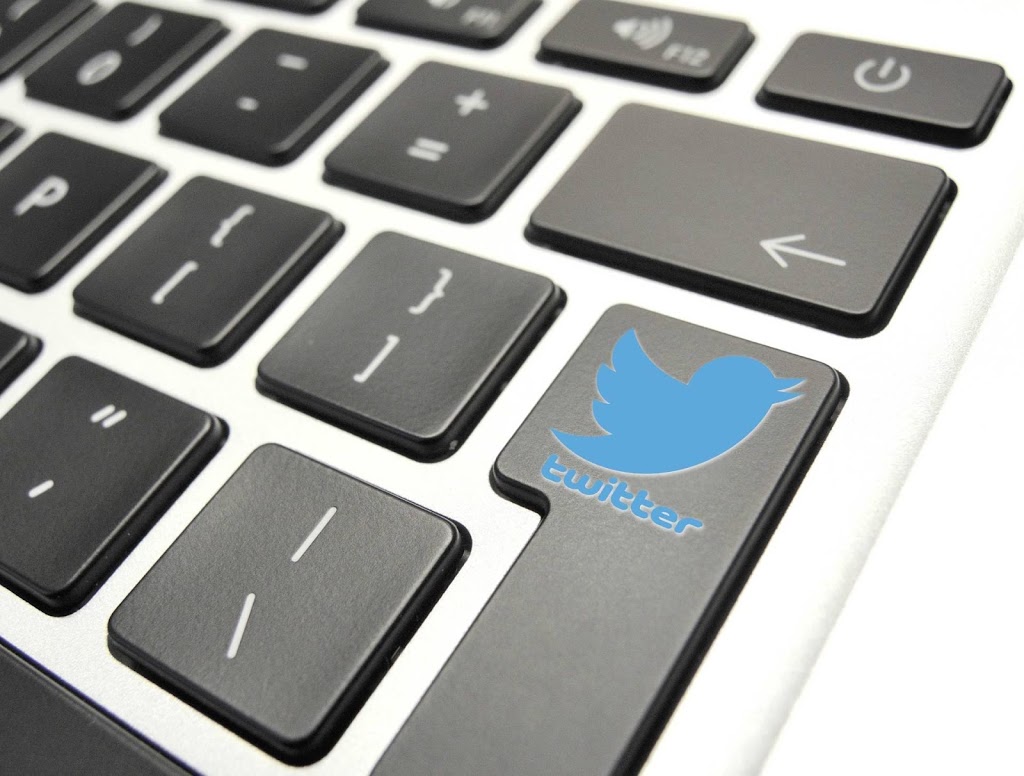 Twitter en Facebook blokkeren rechtse accounts 