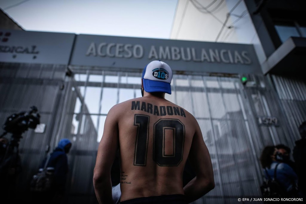 'Hersenoperatie Maradona succesvol verlopen'