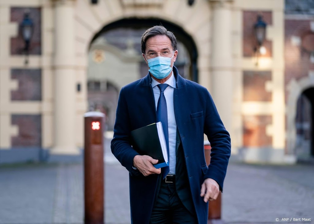 Ondanks fel verzet houdt Rutte avondklok achter de hand