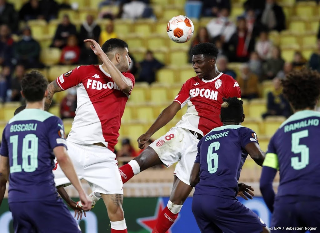 PSV houdt kans na gelijkspel bij Monaco