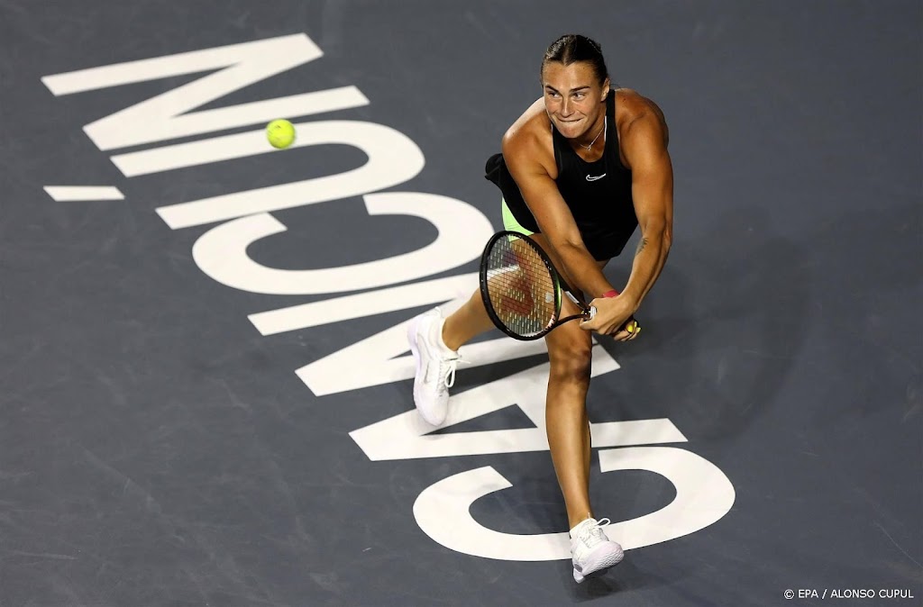 Als eerste geplaatste Sabalenka naar laatste vier WTA Finals