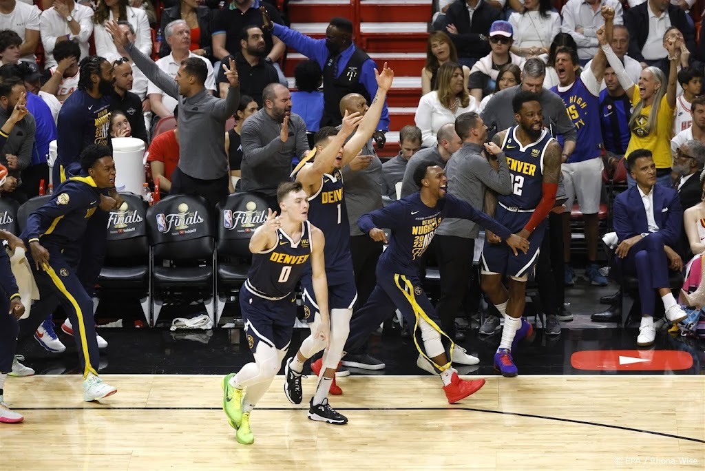 Basketballers Denver Nuggets winnen eerste duel in nieuw toernooi