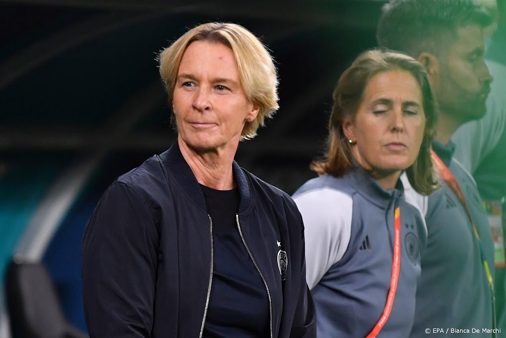 Bondscoach Duitse voetbalsters keert niet meer terug