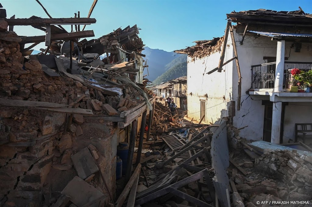 Reddingswerk in Nepal komt op gang na aardbeving, dodental stijgt