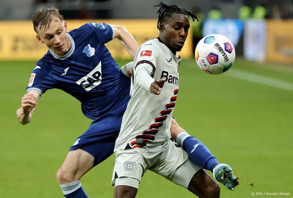 Leverkusen blijft koploper in Bundesliga na zesde zege op rij