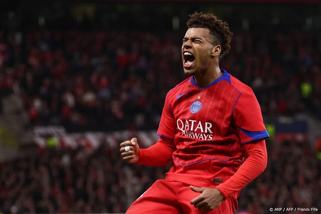 PSG-aanvaller Doué wint prijs voor grootste voetbaltalent