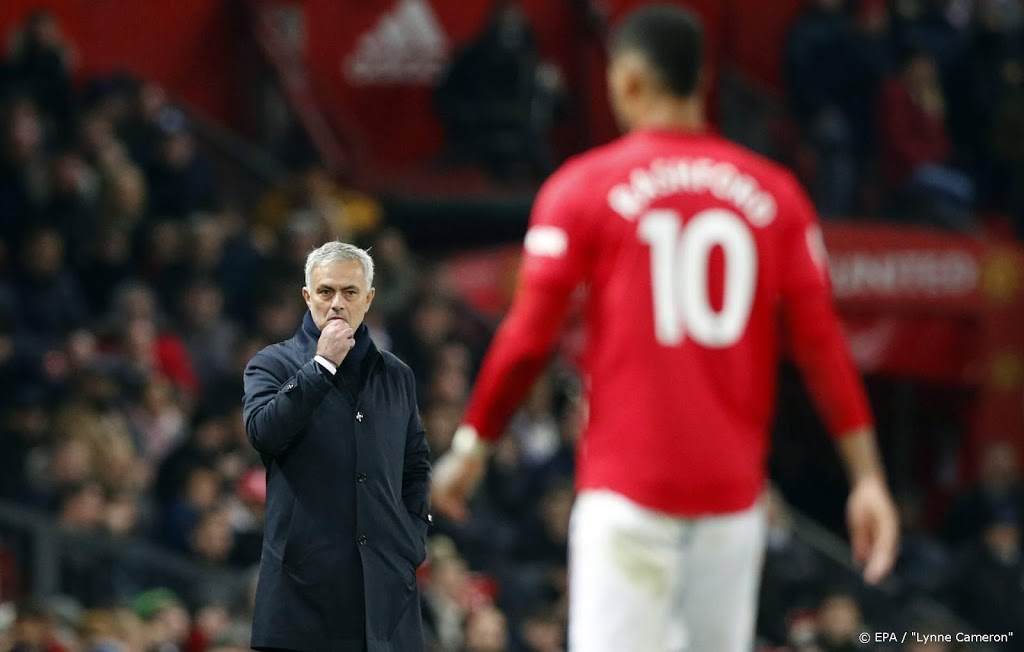 United bezorgt Mourinho eerste nederlaag