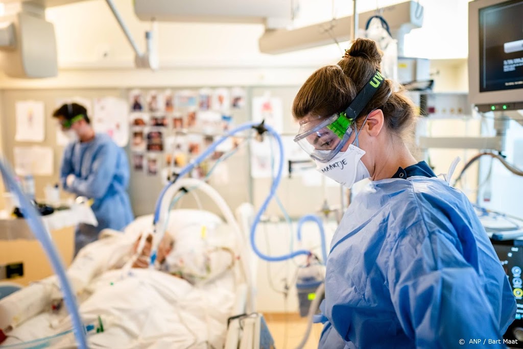 Aantal coronapatiënten in Nederlandse ziekenhuizen stijgt licht