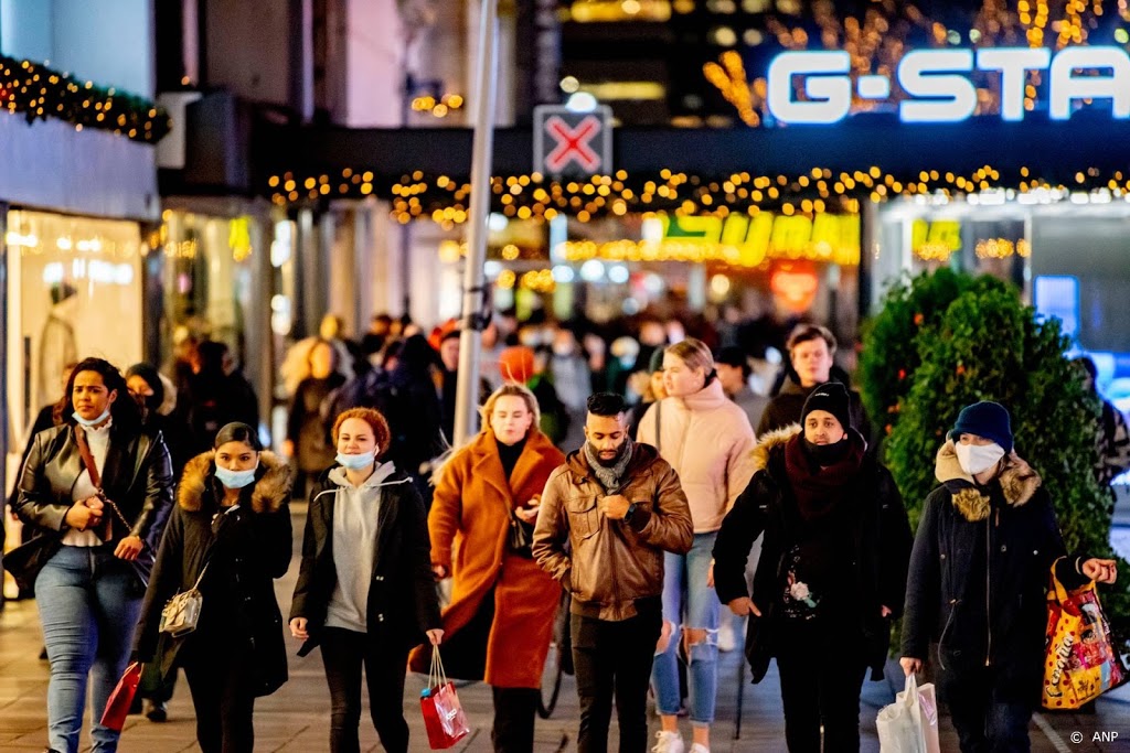Drukte winkelend publiek in Rotterdam valt mee