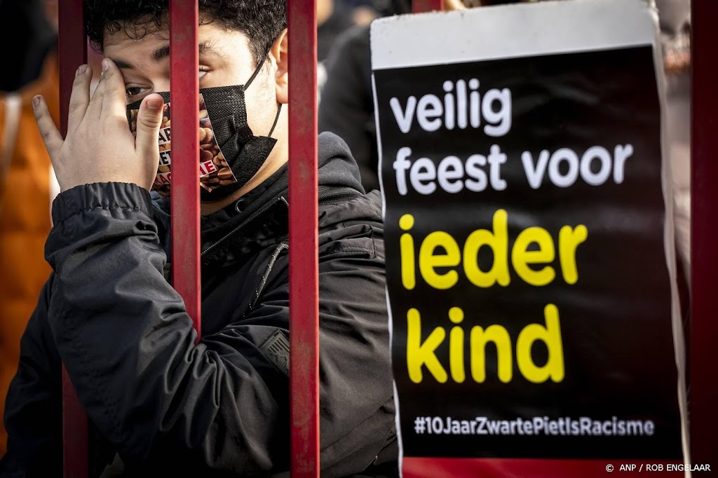Demonstratie Kick Out Zwarte Piet in Volendam voorbij