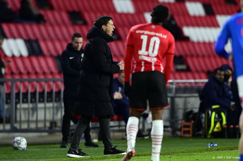 Trainer Schmidt is bij PSV blij met voormalige reserves