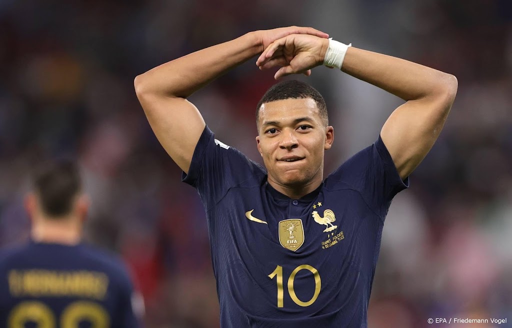 Fransman Mbappé loopt weg en is met vijf treffers topscorer op WK