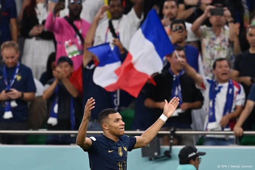 Mbappé met negen WK-doelpunten op gelijke hoogte met Messi