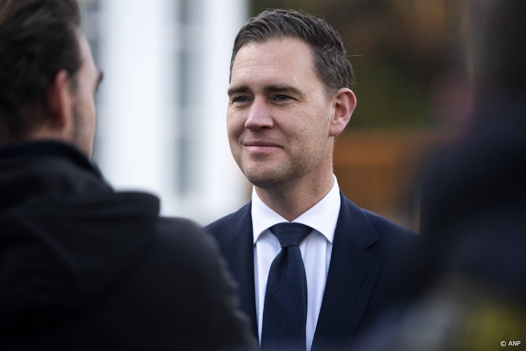 Heinen deelt zorgen over politieke onrust in Frankrijk