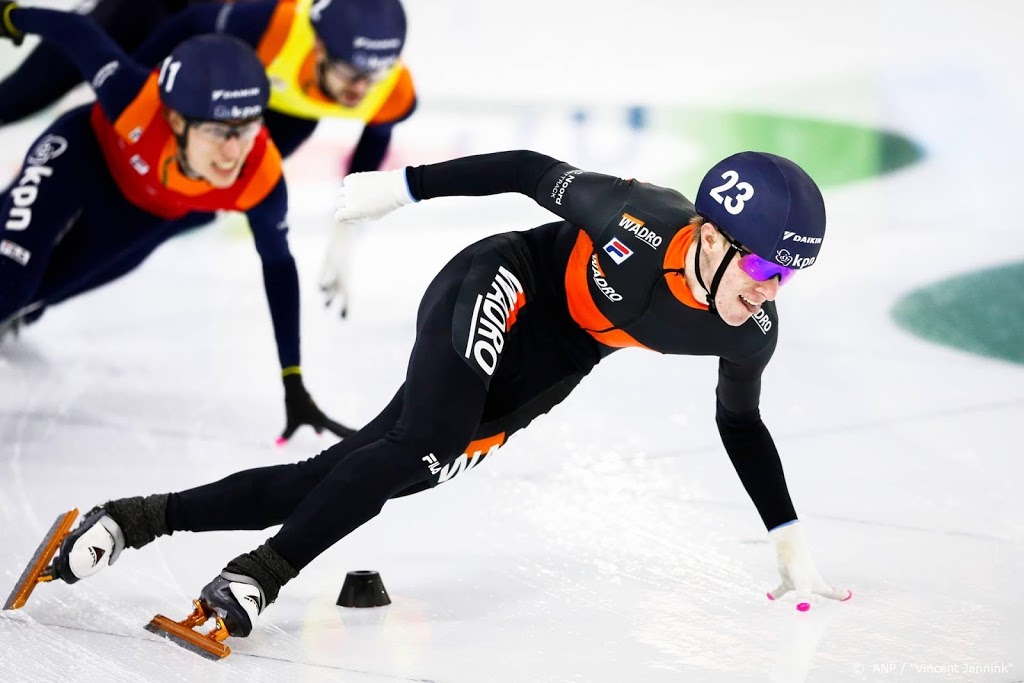 Schulting klasse apart op NK shorttrack