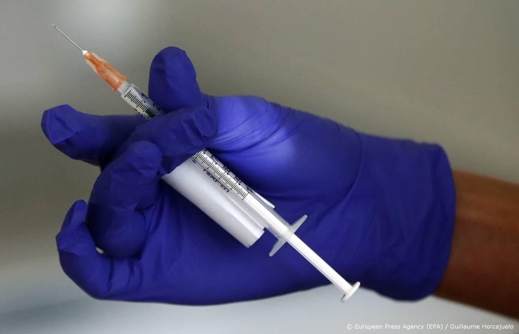'Verpleegkundige krijgt als eerste in Nederland coronavaccin' 