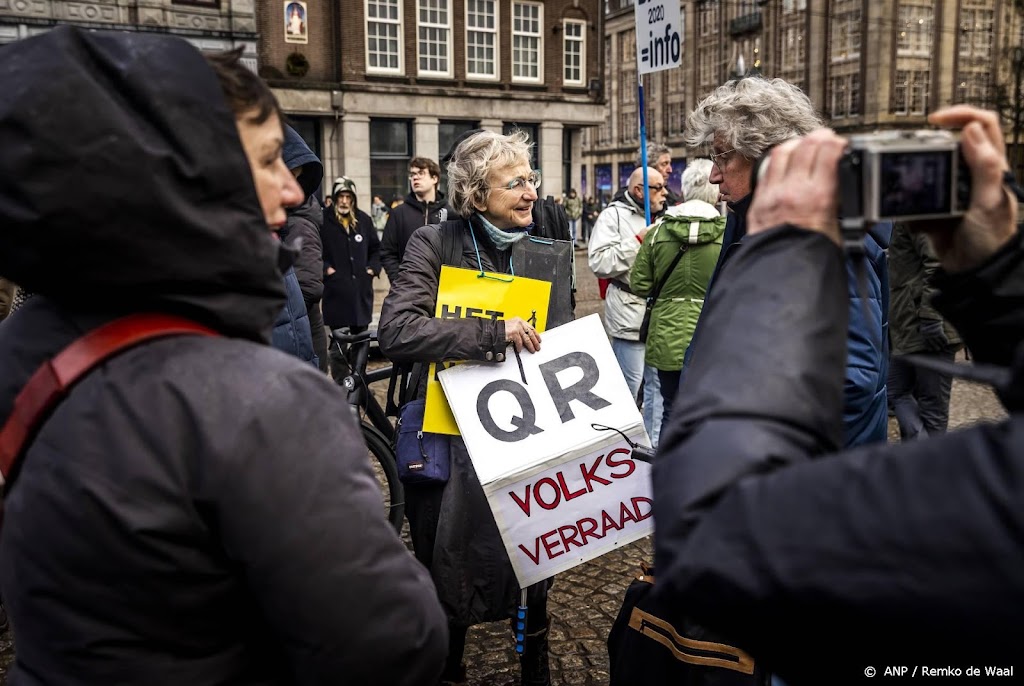 Kleine acties in Amsterdam van tegenstanders coronabeleid