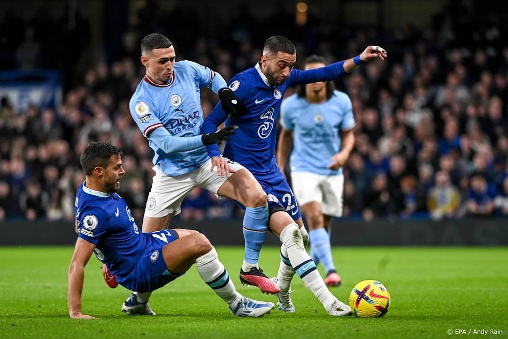 Manchester City klopt Chelsea en verkleint achterstand op Arsenal