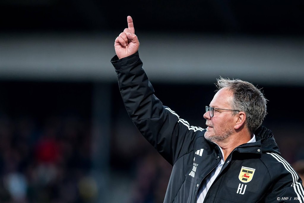 De Jong ook volgend seizoen trainer van Cambuur