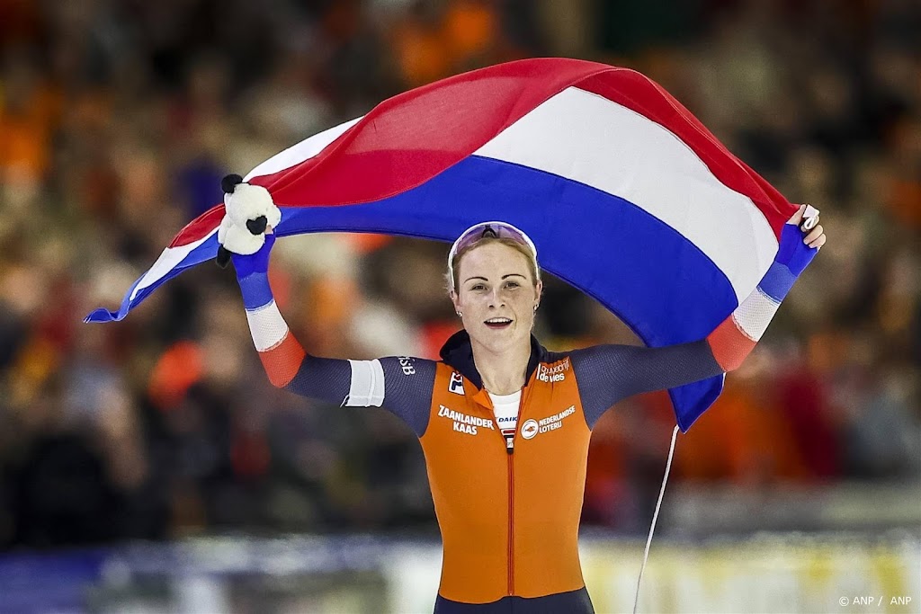 Groenewoud verrast Schouten en grijpt bij EK goud op 3000 meter