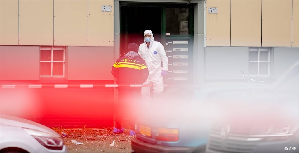 Vier verdachten rond politie-inval Rotterdam zitten nog vast