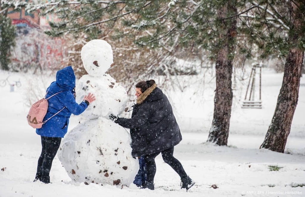 Kou en sneeuw zorgen voor overlast in Europa