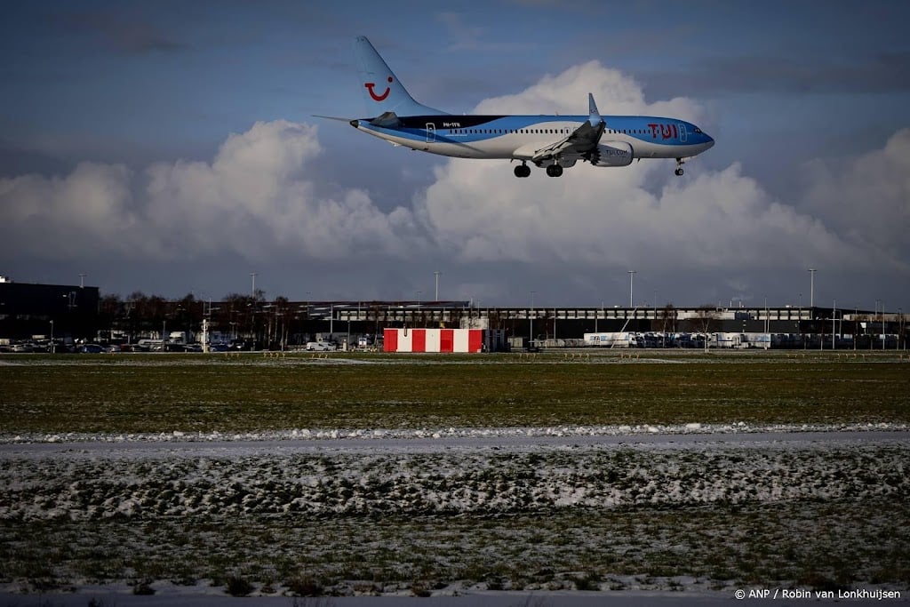 Schiphol weer in beperkte mate open voor landende vliegtuigen
