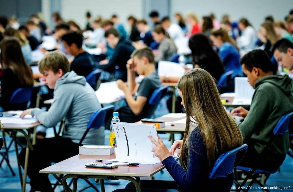 Eindexamen Frans en Duits voor havo-leerlingen wat makkelijker