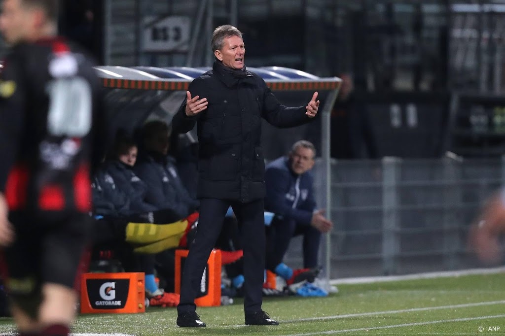 Wormuth ook volgend seizoen trainer Heracles