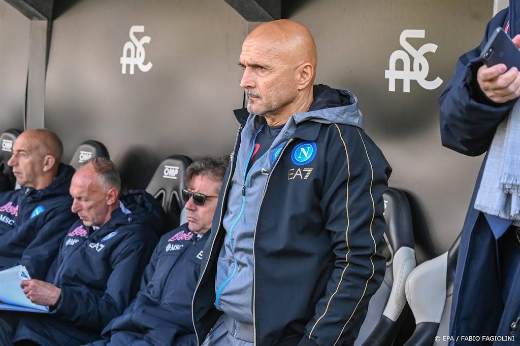 Napoli weer steviger aan kop na simpele zege op Spezia