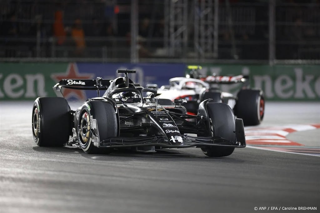 Stake F1 presenteert zwart-groene wagen voor Bottas en Zhou