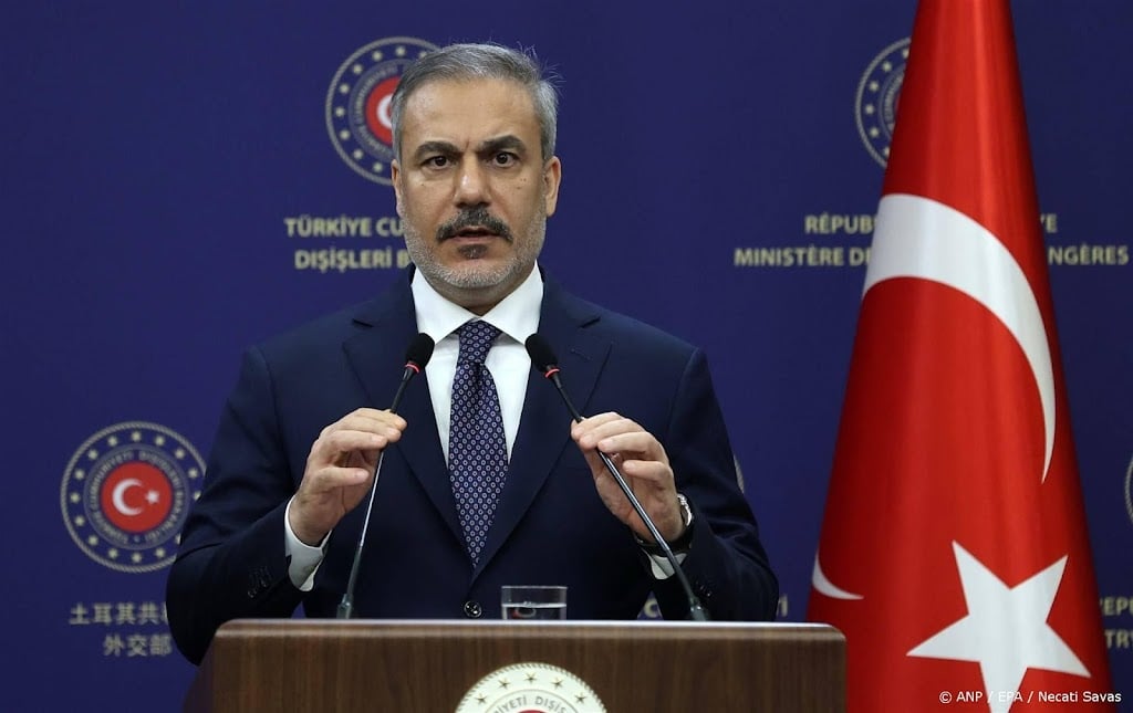 Turkse buitenlandminister tegen deportatie Palestijnen