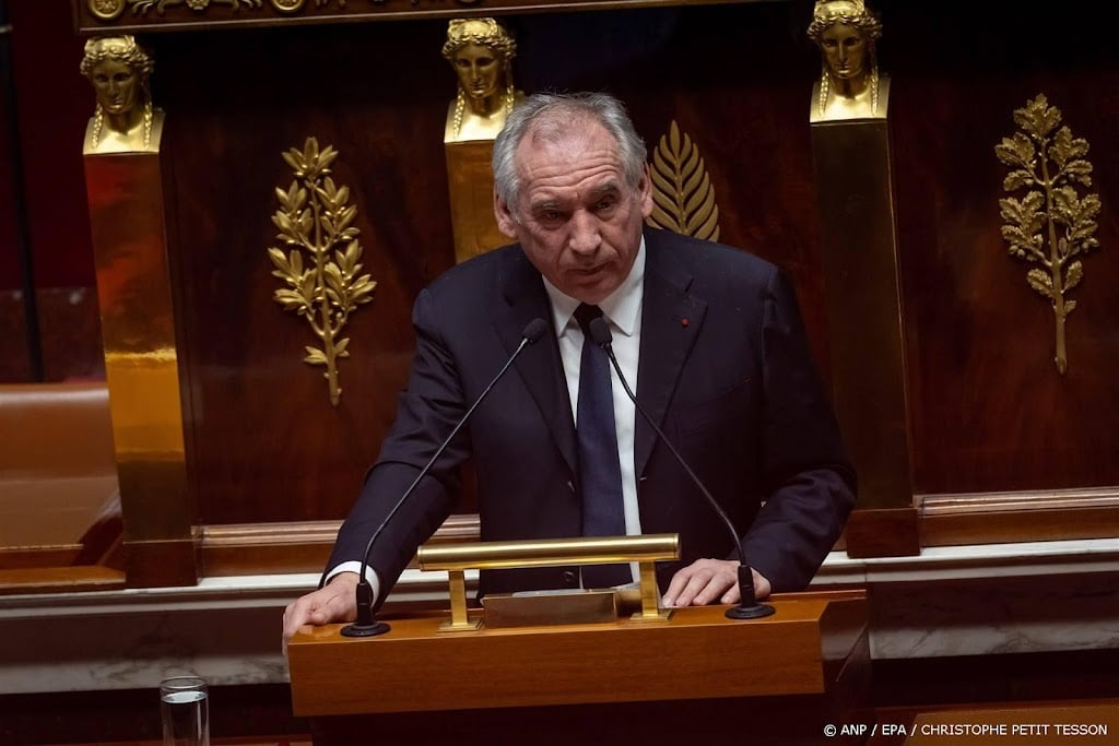 Franse premier overleeft motie van wantrouwen in parlement