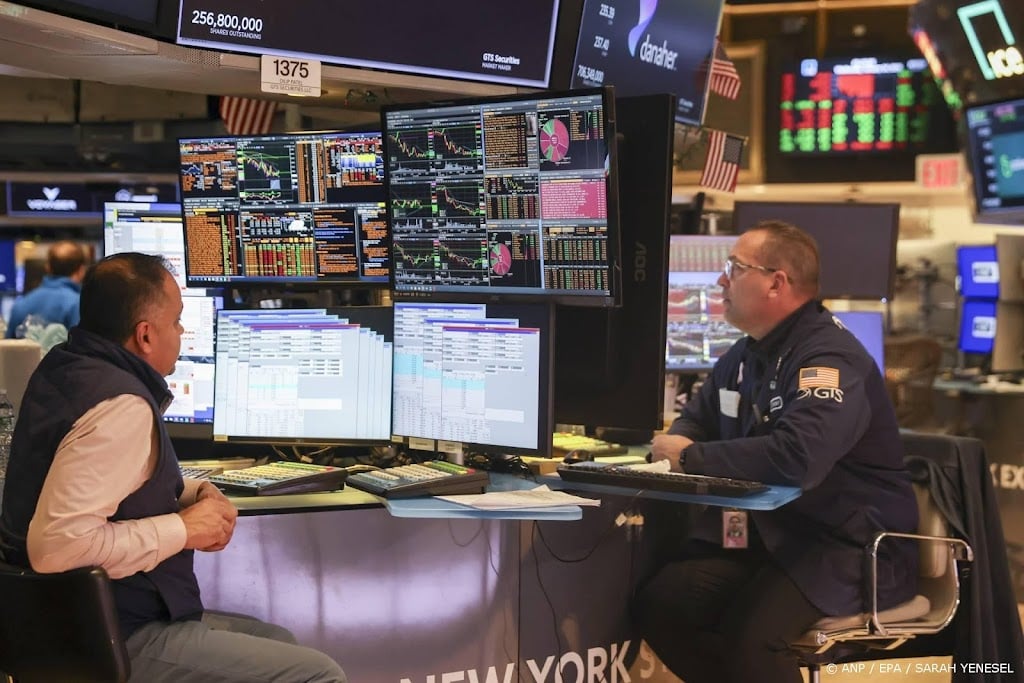 Wall Street sluit met verlies, Alphabet bij dalers na cijfers