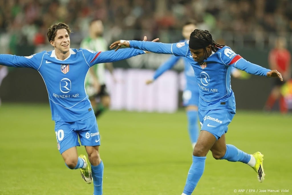 Atlético Madrid met ruime zege naar laatste vier Spaanse beker