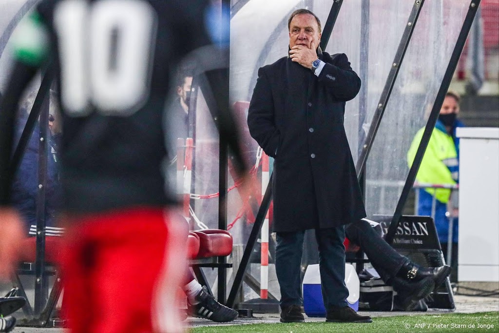 Advocaat wil bij Feyenoord pas aan einde seizoen balans opmaken