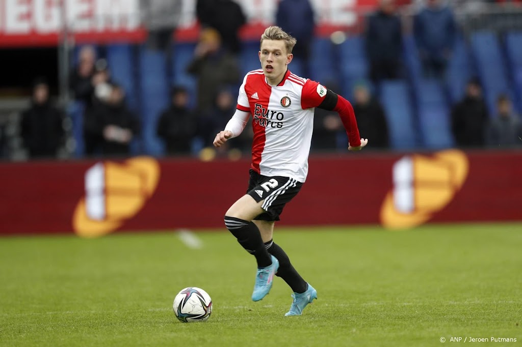 Feyenoord begint tegen FC Groningen met Pedersen 