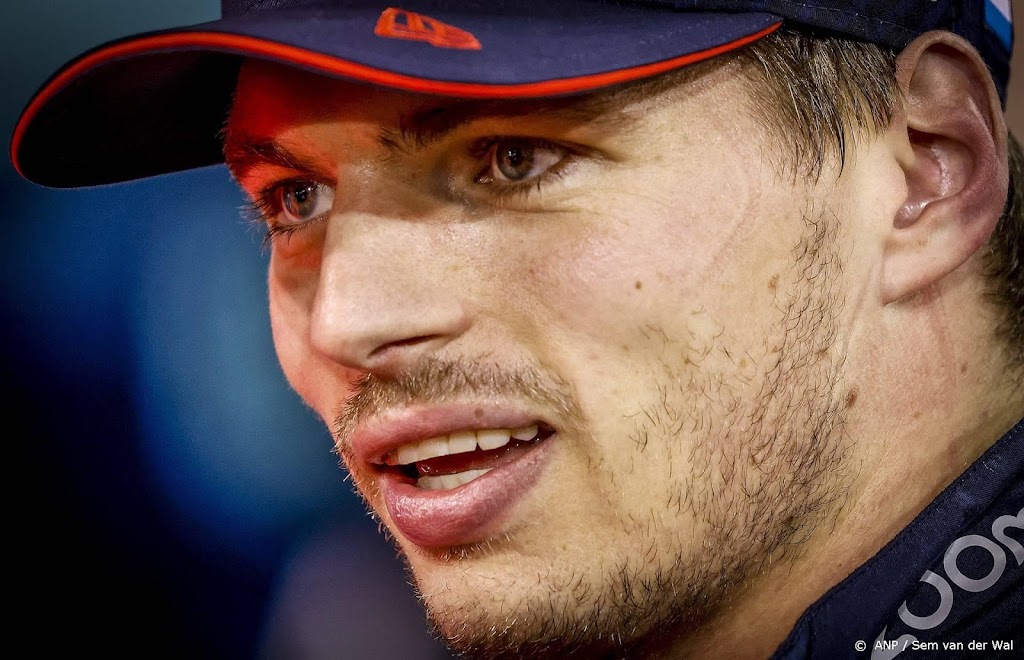 Verstappen begint seizoen vanaf pole, De Vries op laatste rij