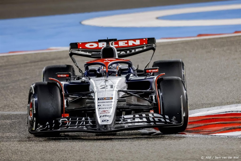 De Vries beleeft 'redelijke comeback' in moeizaam weekend Bahrein