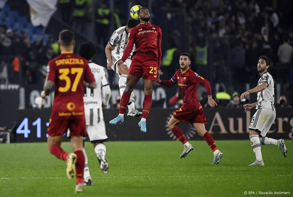 Wijnaldum en Karsdorp winnen met AS Roma van Juventus