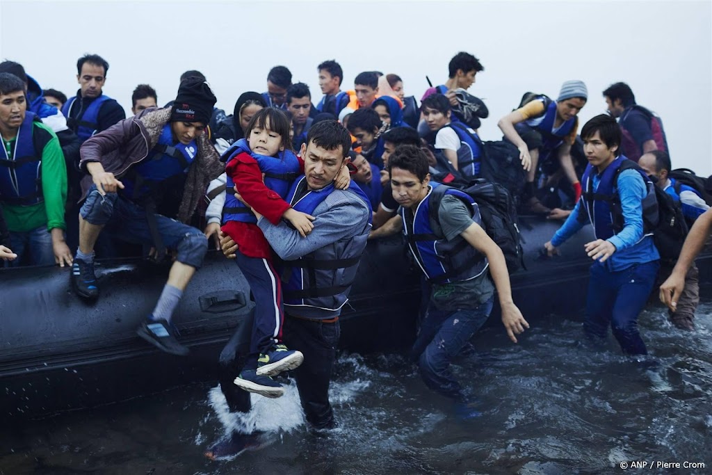 EU en VK gaan samenwerken om migrantenbootjes te stoppen 