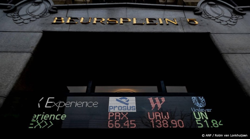Techinvesteerder Prosus onderaan in licht lagere AEX 