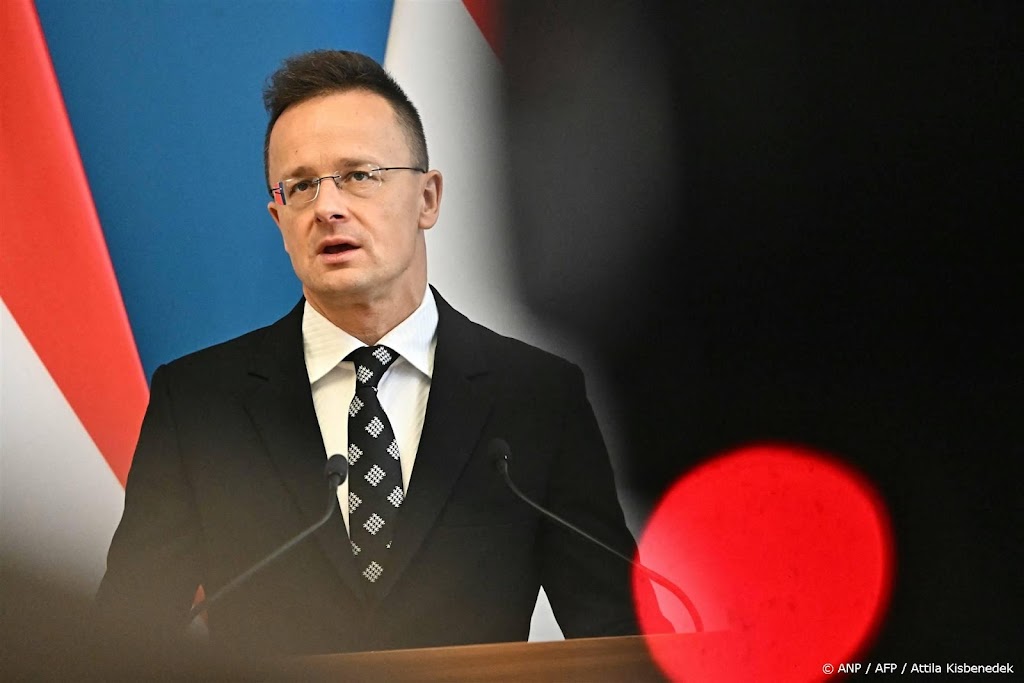 Minister Hongarije: wij kunnen Rutte niet als NAVO-chef steunen