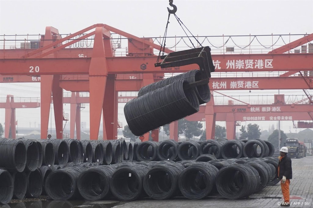 China gaat staalproductie verlagen om overschot aan te pakken